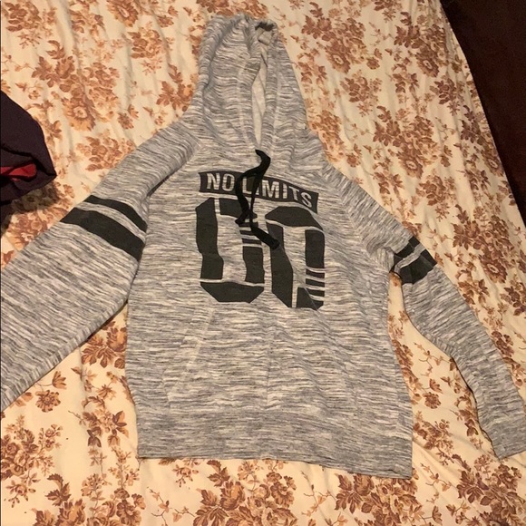 No limits hooded sweater - Picture 1 of 3